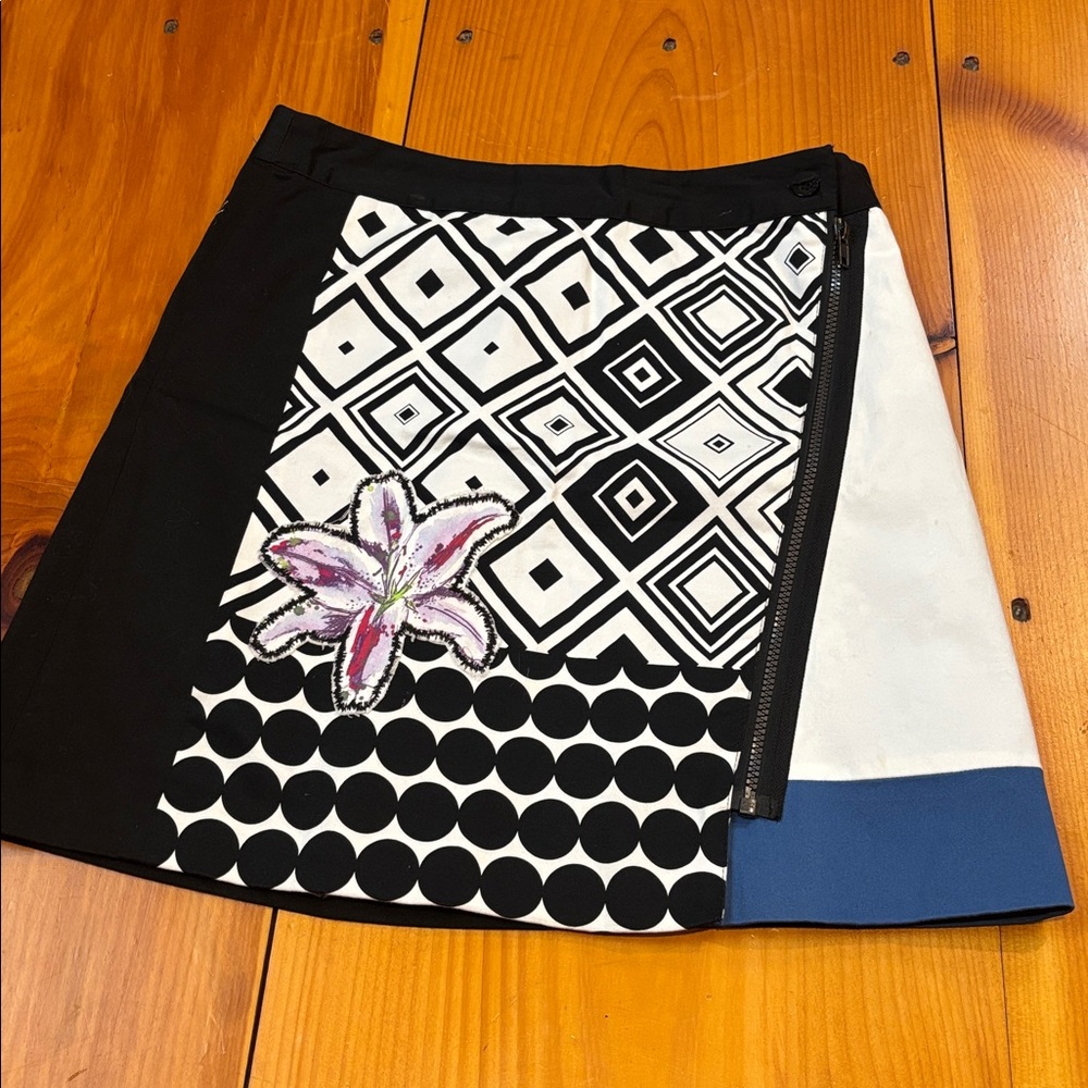 DESIGUAL Spain 38 A-Line Graffiti Skirt Geo Zipper Hipster